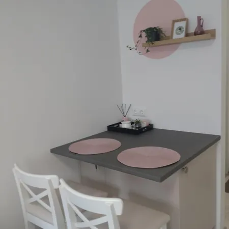 Ohtu Poik 4 Center Apartment